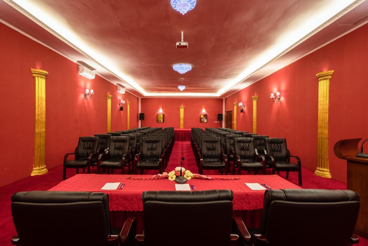 Fun Retreat Resort, Hotel And Ayurveda Spa Аруша Екстериор снимка
