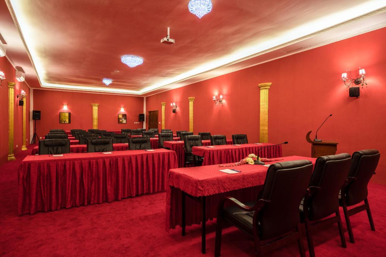 Fun Retreat Resort, Hotel And Ayurveda Spa Аруша Екстериор снимка